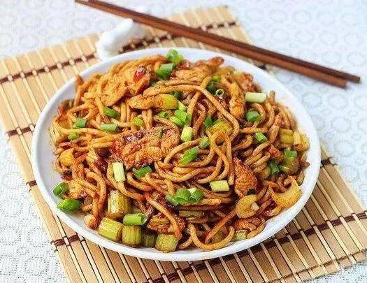 Chicken Chow Mein 鸡肉炒面